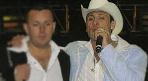 �ltimo �lbum agregado �conos valentin elizalde 25 �xitos en el a. This Was Tano S Betrayal Of Valentin Elizalde Archyde