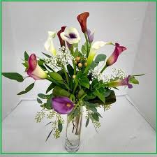 Calla Lilies In Dallas Send Beautiful Calla Lilies With Estrella S Flower Shop Flower Delivery Fresh Flower Delivery Same Day Flower Delivery