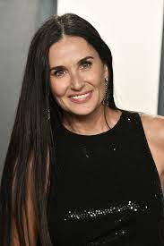 See more of demi moore on facebook. Zu Bruce Willis Geburtstag Ex Demi Teilt Susses Family Foto Promiflash De