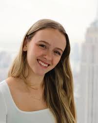 Congratulations to Kawtar Elbekhty, one of our Lynn, Wold, & Schmidt  Scholarship recipients! 🎉 Kawtar's journey is one of perseverance,  dedication, and advocacy. As a mother and a committed student, she faced