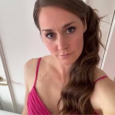 Tess Gregory (@tess_betty) • Instagram photos and videos