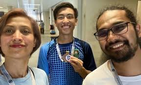 Bakal Doktor, Anak Sulung Johan & Ozlynn Sambung Belajar Di Ireland