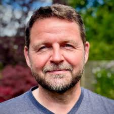 Very rarely do you see an advert as good as this, tremendous work,