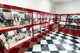 Aici puteți găsi toate auchan magazinele din brașov. Brasov Coresi Xeladior Magazin Bijuterii De Argint Ceasuri Bijuterii Placate Cu Aur