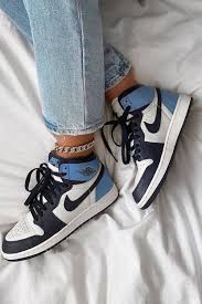 10 Of The Most Iconic Sneakers Of All Time V 2020 G Obuvnoj Autlet Nike Belye Krossovki Nike Zhenskie Krossovki Nike