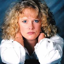 Tracy Ringer's Instagram, Twitter & Facebook