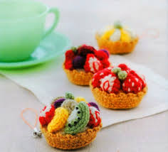 Fruit Tarts Amigurumi Cellphone Charms Free Japanese Crochet Patterns Download Crochet Crafts Crochet Fruit Japanese Crochet Patterns