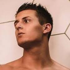 Alaina Barrett's Instagram, Twitter & Facebook