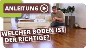 Wenn es lediglich um die optik geht, stellen fliesen in parkettoptik eine gute und vor allem hoch belastbare alternative dar. Welcher Bodenbelag Ist Der Richtige Fur Mich Fliesen Parkett Vinylboden Laminat Oder Korkboden Youtube