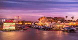 Beachwalk Shopping Center San Diego Real Estate Commercial Real Estate Real Estate