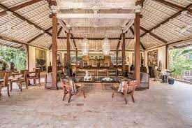 Kmpng rawa bali / tukang rolling door: Berawa Joglo Style Villa Heart Of Canggu Leasehold Bali Luxury Estate
