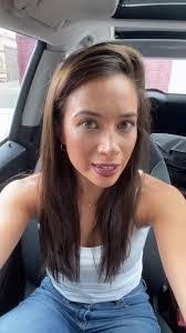 Julie Earls's Instagram, Twitter & Facebook