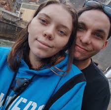 Does anyone have mouth issues with toothpaste?