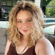 Hello, My name is Zane VanTassel I am looking for any side work, anything  that needs done I can do !trash/ wood /scrap removal,opening above ground  pools, pressure washing sidewalks driveways (with