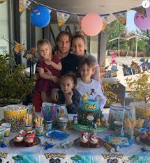 Together, vanja bosnic and luka modric have three children: Luka Modric Son Epouse Vanja Bosnic Et Leurs Trois Enfants Ivano Ema Et Sofia Avril 2020 Purepeople