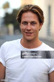 21 Photos & High Res Pictures