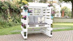 Es dient perfekt als bar oder um topfpflanzen und kerzen zu präsentieren. 18 Diy Ideen Und Gartenmobel Aus Paletten