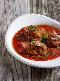 Boulettes Moelleuses De Dinde A La Sauce Tomate Recette Dinde Hachee Recette Viande Recette Volaille