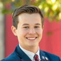 Daniel Nipper's Instagram, Twitter & Facebook