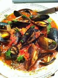 Steamed Mussels In White Wine Tomato Broth Mussels Recipe Wine Recipes Recipes