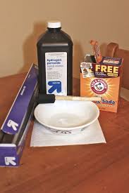 How To Lighten Hair With Hydrogen Peroxide Baking Soda Lighten Hair Naturally How To Lighten Hair Diy Bleach Hair