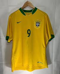 Serão os últimos jogos da seleção brasileira antes da disputa da copa américa, entre os dias 13 de junho e 20 de julho, em jogos marcados para o brasil tite convocou a seleção brasileira para os duelos contra equador e paraguai no dia 13 de maio. Camisa Da Selecao Brasileira 2006 Nike 09 Ronaldo Brasil Camiseta Masculina Nike Usado 43301278 Enjoei