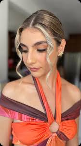 Look inspirado en el atardecer., Makeup by @makeupbymarypompa hairstyle  @claudia_sigala2 . Colaboración con @fabyfdzpv Venue. Sayulita