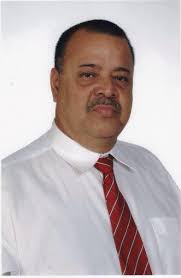 E COMICO, ACTOR, CANTANTE, CARPINTE Y GRAN BALUARTE HUMORISTICO DI ARUBA  VALE CROES A BAY LAGA NOS Oranjestad