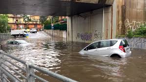 Rimani sempre aggiornato con ultimora.news. Temporale A Roma Grandinata E Nubifragio Su Molte Zone Della Citta Tutte Le Notizie