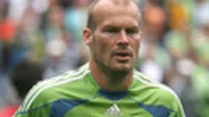 Ljungberg gives Seattle added strength