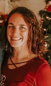 Laura Renken's Instagram, Twitter & Facebook