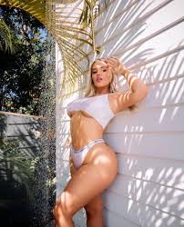 OnlyFans star Kayla Jade East disowned after family member leaked X-rated  content - Yahoo Lifestyle Australia