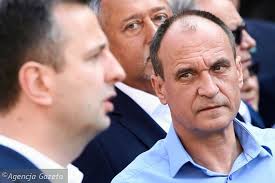The following 3 files are in this category, out of 3 total. Pawel Kukiz Utworzy Nowe Kolo Poselskie Nie Wszyscy Poslowie Pojda Za Nim Polityka Wiadomosci Gazeta Pl