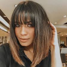 Coupe Carre Frange 2019 Coupe Carre Frange Cheveux Mi Longs Avec Frange Carre Frange