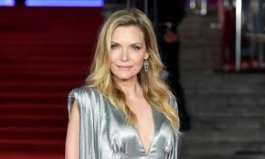 Michelle pfeiffer, 63, shares her rule about plastic surgery · she doesn't let hollywood affect her view on getting older. Michelle Pfeiffer Reveals How She Looks So Fabulous At 62 Her Diet And Exercise Secrets Revealed Hello