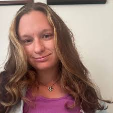 ✨️✨️Welcome to the LEAP Team Ally Lewis,LMSW ✨️✨️ Ally works with young  adults and adults, specializing in substance use, co-occurring mental  health challenges, and trauma recovery. She blends evidence-based tools  like CBT,