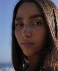 Evette Kendall's Instagram, Twitter & Facebook