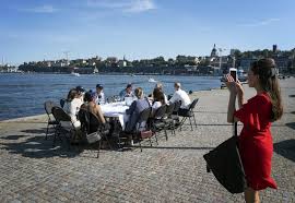 The kingdom of sweden, flanked by norway to the west and the baltic sea to the east, expands across much of the. Suecia Evita Rebrote De Coronavirus Pero No Las Preguntas