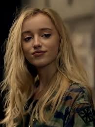 Pete davidson & phoebe dynevor basically just confirmed romance | e! Pin On Phoebe Dynevor