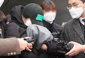 구미 3세 여아 아동학대 사건 친모의 충격적인 정체(+외할머니 신상 인스타 정리) 경북 구미의 한 빌라에서 방치해 '반미라'. ì¡°ì¹´ í•™ëŒ€ ì´ëª¨ë¶€ë¶€ì— ì‚´ì¸ì£„ ì ìš© ì‹ ìƒì€ ë¹„ê³µê°œ ì¢…í•© í•œê²½ë‹·ì»´