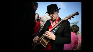I wanna fall in love lyrics. Swingtogo Wanna Fall In Love Chris Isaak Cover Youtube