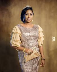 Birthday Gift For My Wife In Nigeria Pin By Nounou Mcheka On Things To Wear African Dress Nigerian Dress Photography
