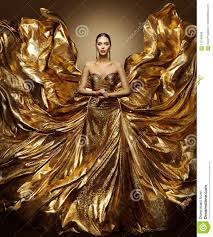 Altri dettagli in oro si trovano sulle prese d'aria posteriori e poi, naturalmente, ci sono i poderosi cerchi, ingialliti come il tunnel centrale che si trova a bordo, la cornice della strumentazione e parte del volante. Champagne Oro Satin Vestito Discount 89ddc Da9d3