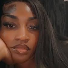 Alexis Mercado (@AlexisThanaia) • Facebook