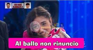 Nei mesi si è avvicinata sempre più al cantante sangiovanni, che quando ha iniziato anche lui a provare qualcosa per lei ha. Amici 20 La Mamma Di Giulia Stabile Ci Racconta Gli Episodi Di Bullismo Di Cui E Stata Vittima La Figlia E Poi Di Come Il Papa Ha Reagito Davanti Al Primo Bacio