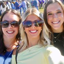 Hugging my people tight 🤗