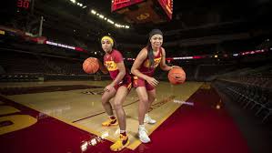 USC's Mariya and Minyon Moore are making the most of their one season  together