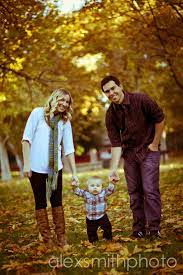 Cute Family Pose Fall Family Photos Fall Family Pictures Family Photoshoot