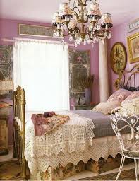 Instead, this room decor has an elegant and feminine style. 30 Cool Shabby Chic Bedroom Decorating Ideas For Creative Juice