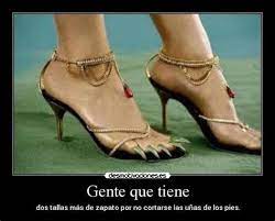 Imágenes de hombre feos y memes para cumpleaños de los amigos. Unas Largas De Los Pies Memes Unas Largas De Los Pies Muy Maquilladas Fotos De La Primer Plano De Una Familia Mostrando Sus Pies Bajo Las Mantas Winry Albanese
